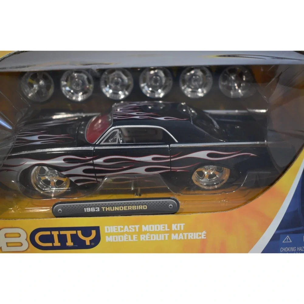 Jada Dub City 1963 Thunderbird Black and Flame 1:24 Dubshop Die Cast Model Kit